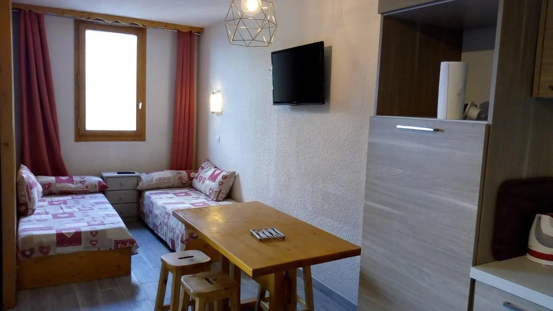 Apartment Appart Cosy Avec Acces Pistes Et Commerces, Balcon, Parking, Animaux Ok! - Fr-1-355-24 Les Allues France